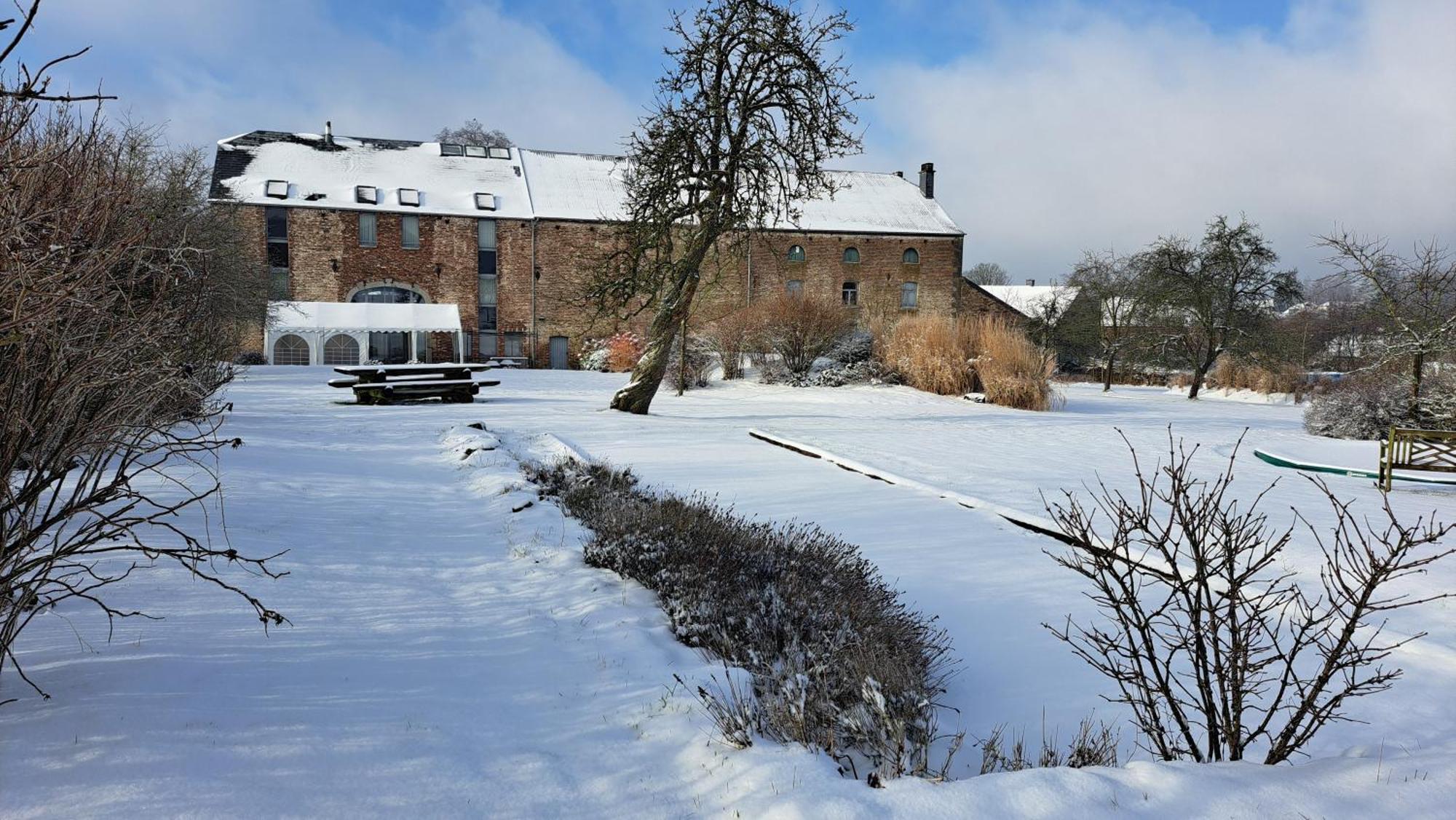 Maison Berton Gedinne Eksteriør billede