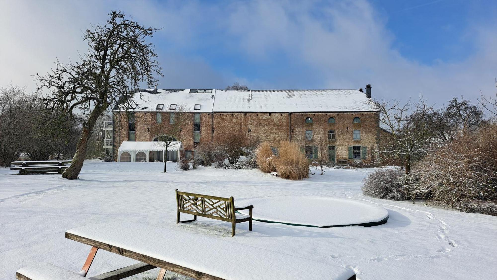 Maison Berton Gedinne Eksteriør billede